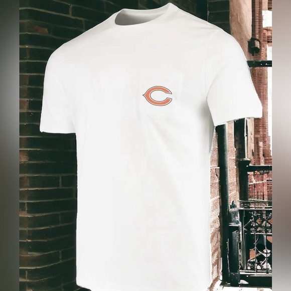 Vineyard Vine Small TShirt Chicago Bears - Picture 2 of 5